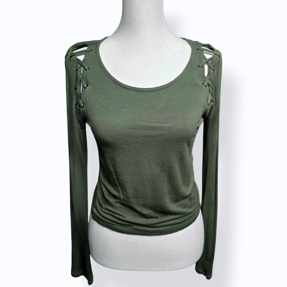 🔵Rue21 Army Green Daisy Chain Split Cold Shoulder Cropped Long Sleeve Top Small